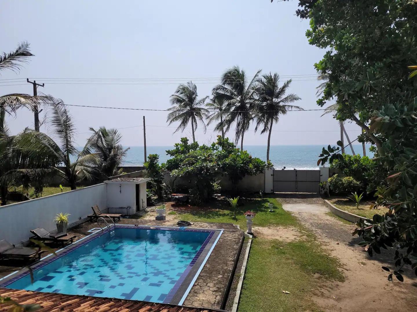 Villa Sea Sprays Hikkaduwa Exteriör bild